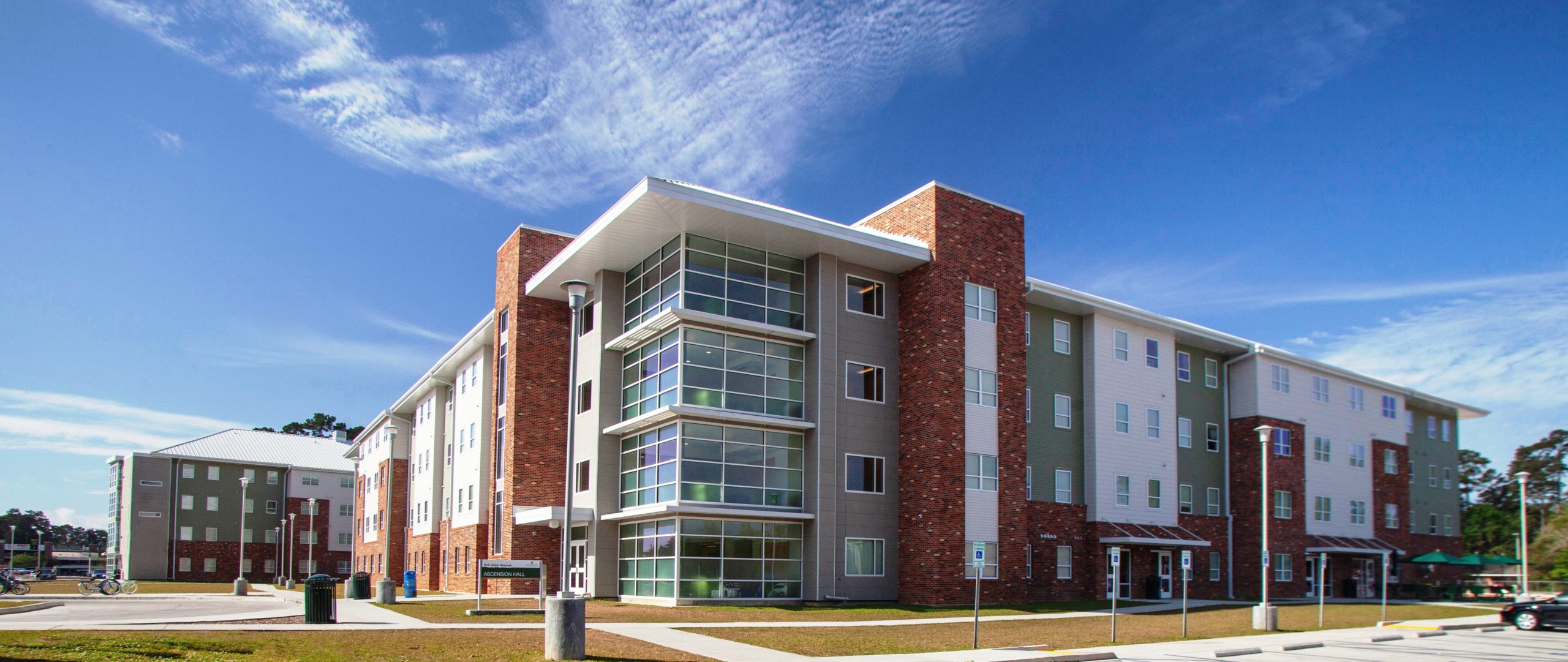Southeastern celebrates new student housing with ribbon-cutting ceremony